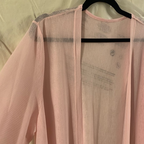Open front sheer pink duster w/ long sleeves and slits up the sides. New in bag - Picture 5 of 7